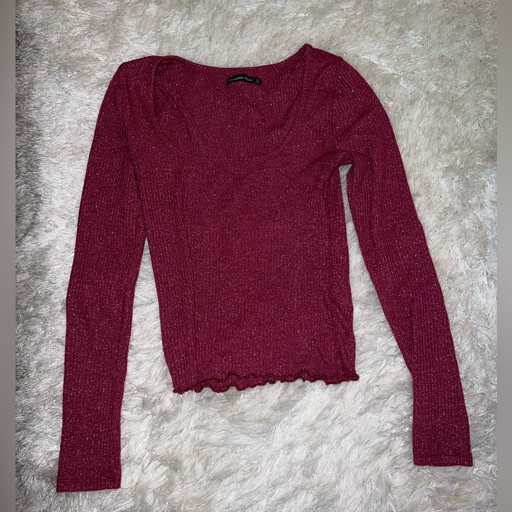 Brand: Abercrombie & fitch size: Small color: maroon